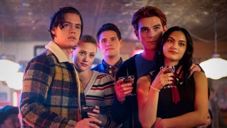 The CW 'Riverdale' Spoilers: Cole Sprouse And Lilli Reinhart Call It Quits