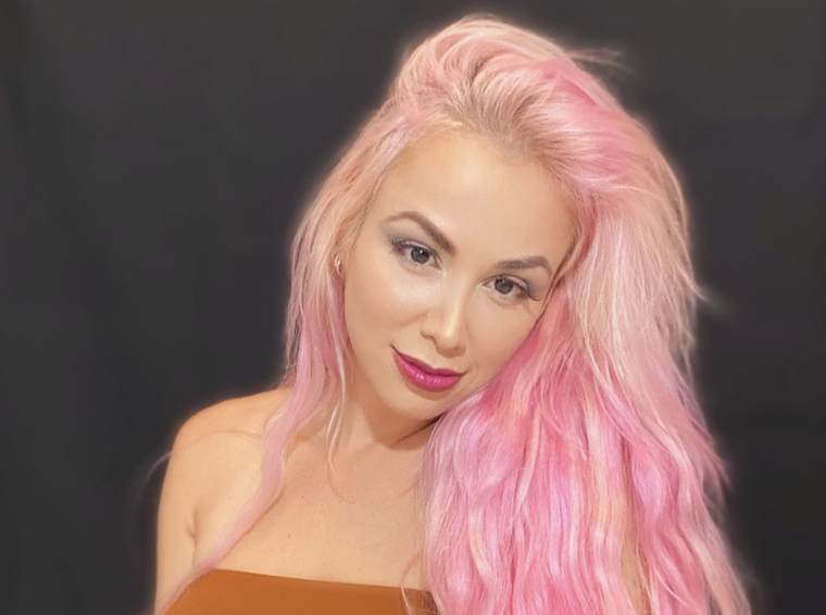 90 day fiance paola mayfield pink hair