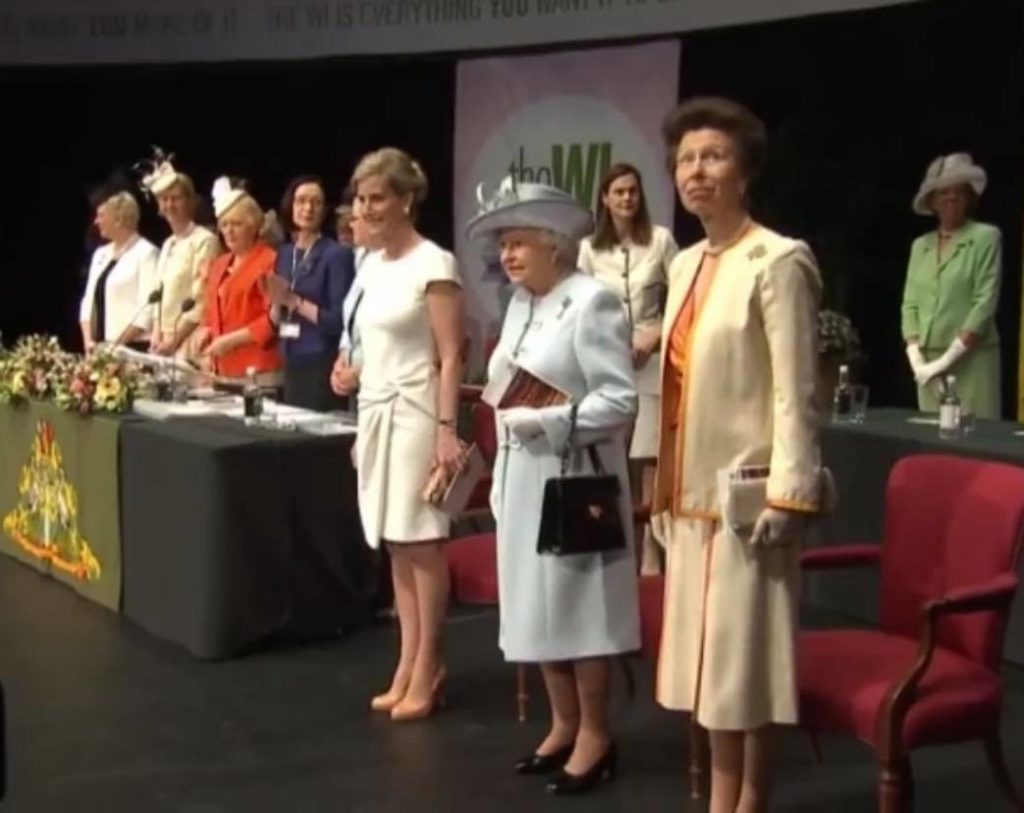 Queen Elizabeth Gin