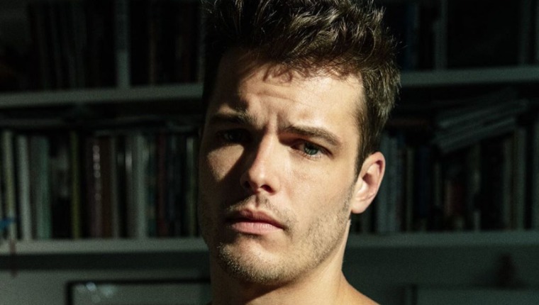 CBS ‘The Young And The Restless’ Spoilers: Michael Mealor (Kyle Abbott) Says "Never Trust A Person Who Doesn't Have Books In Their House"