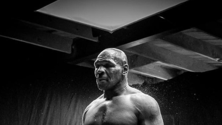 A 54 Year Old Mike Tyson Shows Off Battle-Ready Body In Instagram Posts