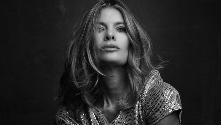 CBS ‘Young And The Restless’ Spoilers: Michelle Stafford (Phyllis Summers) Is Happier Than She Looks - Announces Winners For Skin Nation Beauty Contest