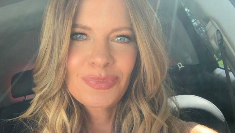 ‘The Young And The Restless’ Spoilers: Michelle Stafford (Phyllis Summers) Shows Off Her "Wrong" Hair Dye Job