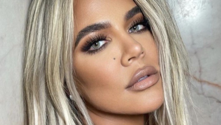Khloé Kardashian Denies Claims That She Shaded Halle Berry At The People's Choice Awards