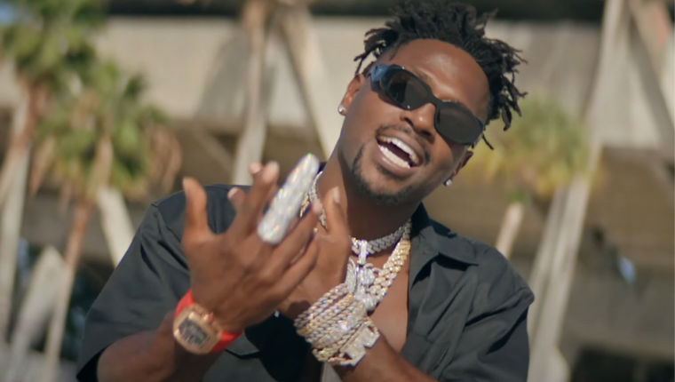 Ex-NFL Player Antonio Brown & Keyshia Cole Collab On New Music Video 'Dont Leave'