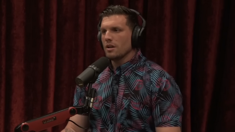 Comedian Chris DiStefano Tells Joe Rogan About Getting Expelled From School During 9/11