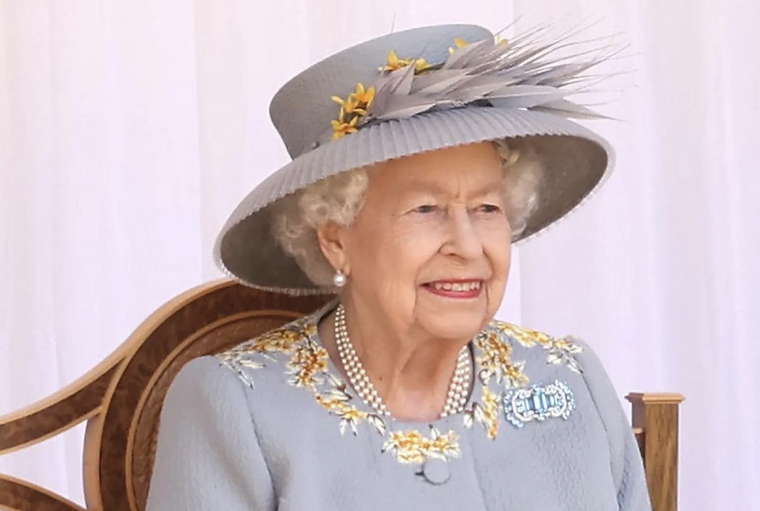 queen elizabeth may 2022 new pic