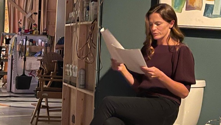 'The Young And The Restless' Spoilers: Melissa Claire Egan (Chelsea Lawson) Practices Her Lines From The Toilet, No Really