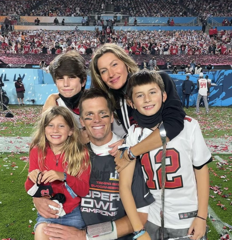 Tom Brady’s Wife Gisele Bündchen Returns To Florida Amid Alleged Feud WIth Husband