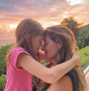 Gisele Bündchen Spotted On Costa Rica Vacation With Kids Following Tom Brady Divorce