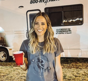 Jana Kramer Recalls Her Disastrous Date With Chris Evans Which Went Wrong After She Used His Bathroom