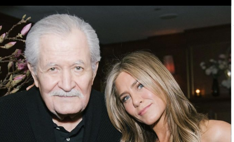 Jennifer Aniston's Father Dies Aged 89