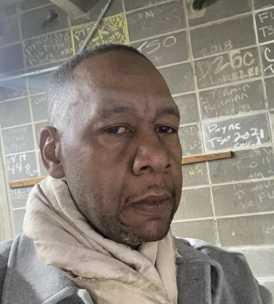Comedian Mark Curry Outraged After Allegedly Being Racially Profiled At A Hotel
