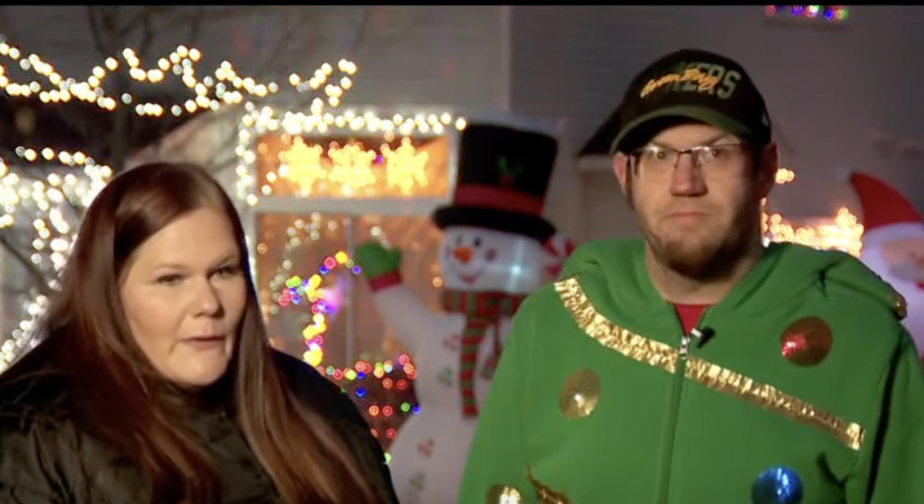 Couple In Minnesota Slam Their 'Grinch' Neighbour After Being Told To Take Their Christmas Decorations Down