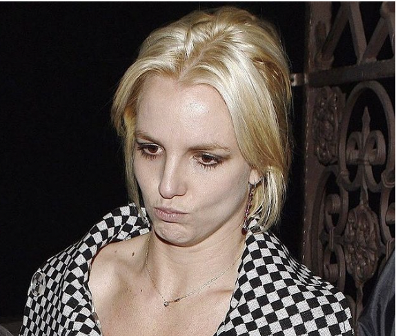 Fans Doubt Britney Spears Is In Control Of Her Instagram After She Praises Sister Jamie Lynn