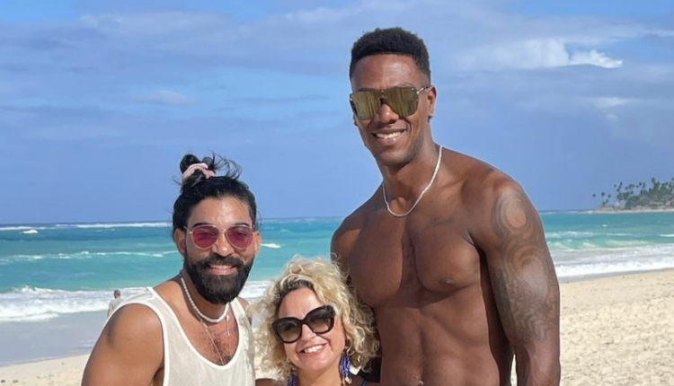 Daniele Gates Relaxes On The Beach With Fellow Star Carlos Jiménez