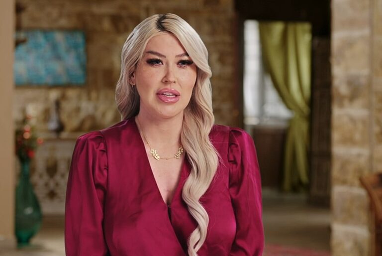 90 Day Fiancé: Tigerlily Taylor SLAMMED For Suspicious Promotion Of ONLINE Forensic Document Examination School 90 Day Fiancé: Before the 90 Days Tigerlily Taylor, Adnan Abdelfattah, Joe Coan, & Brian Muniz