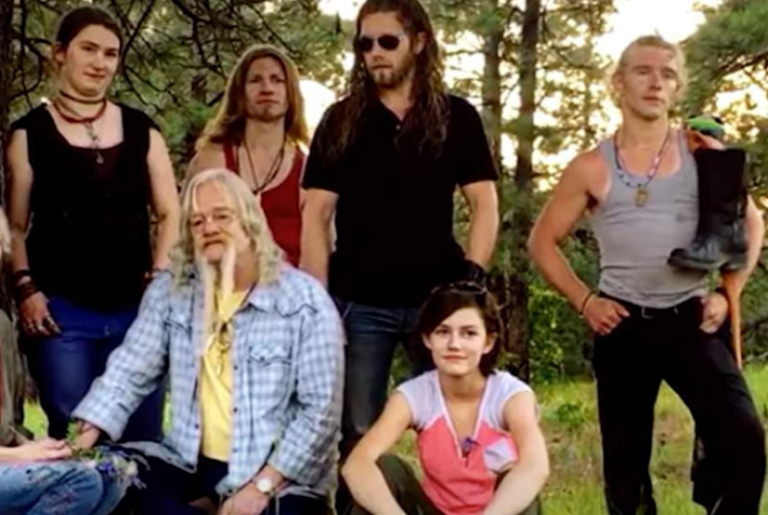 Alaskan Bush People Finds New Home on Netflix, But Fans Have One Major Criticism alaskan bush people