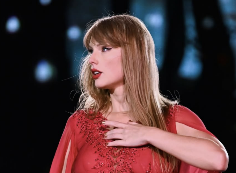 taylor swift billionaire