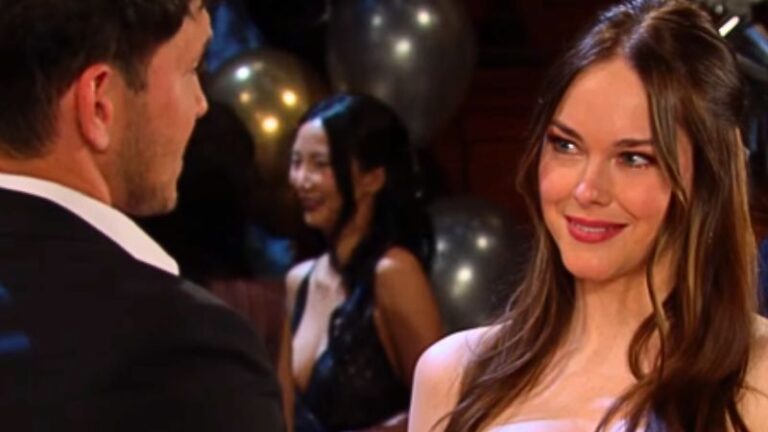 Days of Our Lives Alex has a gift for Stephanie DOOL
